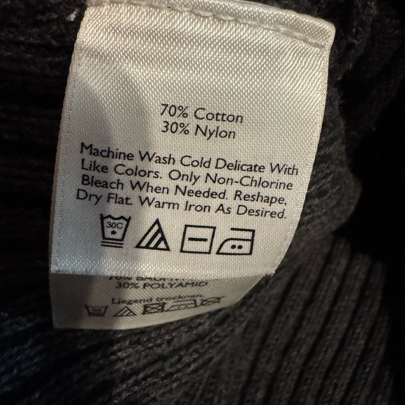 ⭐️ Eddie Bauer Women’s zip up cardinal size medium - Picture 5 of 5